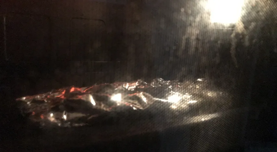 MacBook Airをオーブンで焼きリンゴ(修理)